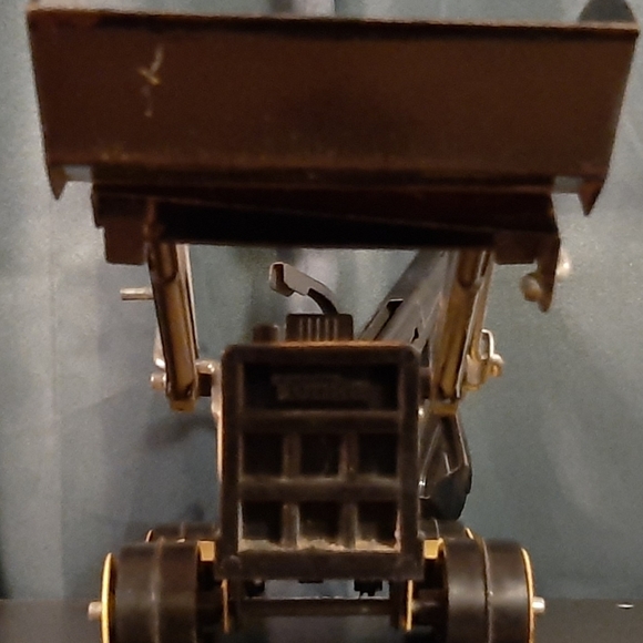 TONKA TRACTOR - Picture 3 of 4